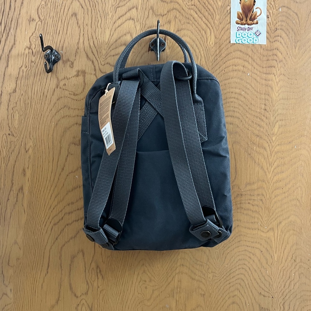 Kånken Mini Graphite Backpack - Picture 4 of 9